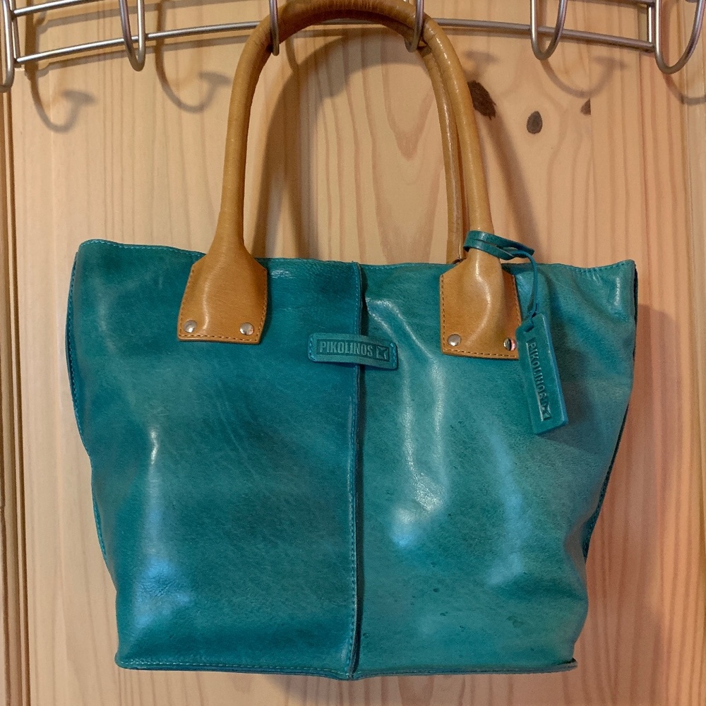 Pikolinos handbag